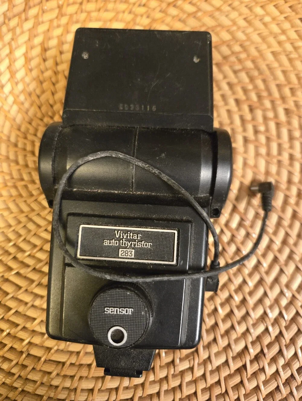 ​📸 Vintage Vivitar Camera Flash w/ Bracket - Farmhouse Find 📸